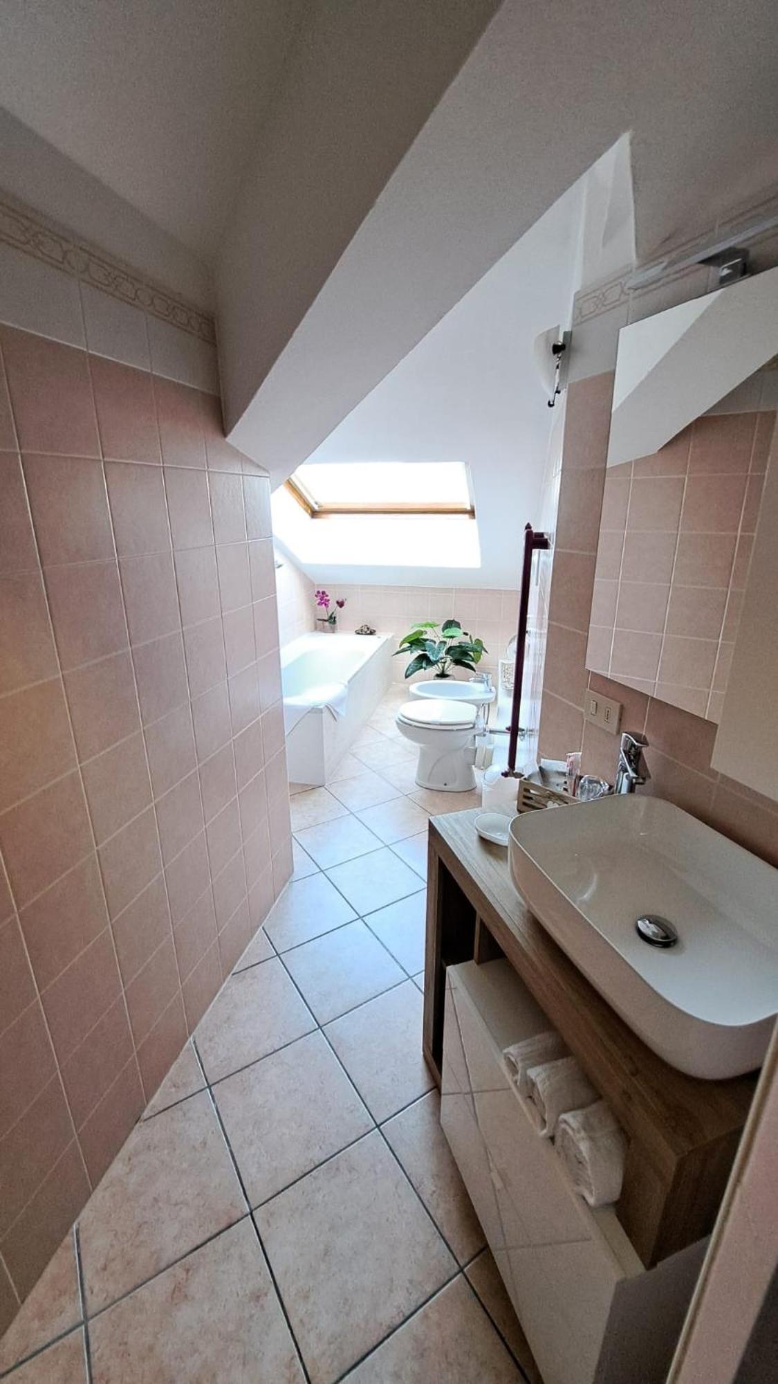 Apartament Casa Paola - Stazione 400 Mt - Free Wifi Arcore Zewnętrze zdjęcie
